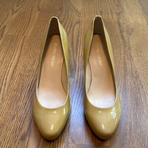 Ivanka Trump nude patent leather heels- great condition- SIZE 8